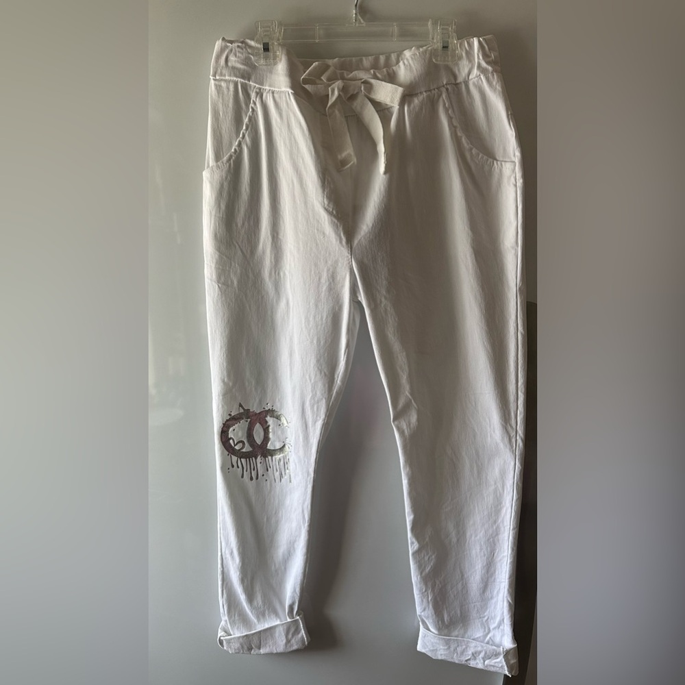 NWT Grey Violet White Stretch cotton pant with CC Logo and side and back…